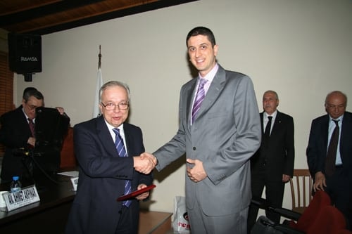 Spor Kulüpleri Yeniden Yapılandırılmalıdır 
 - 26