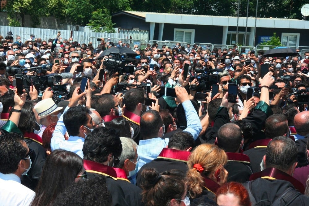 Yasa Yapma Gücünü Silah Olarak Kullananları Uyarıyoruz - 56