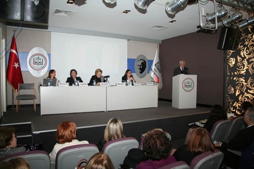 Kadına Şiddet Durmak Bilmiyor

 - 35