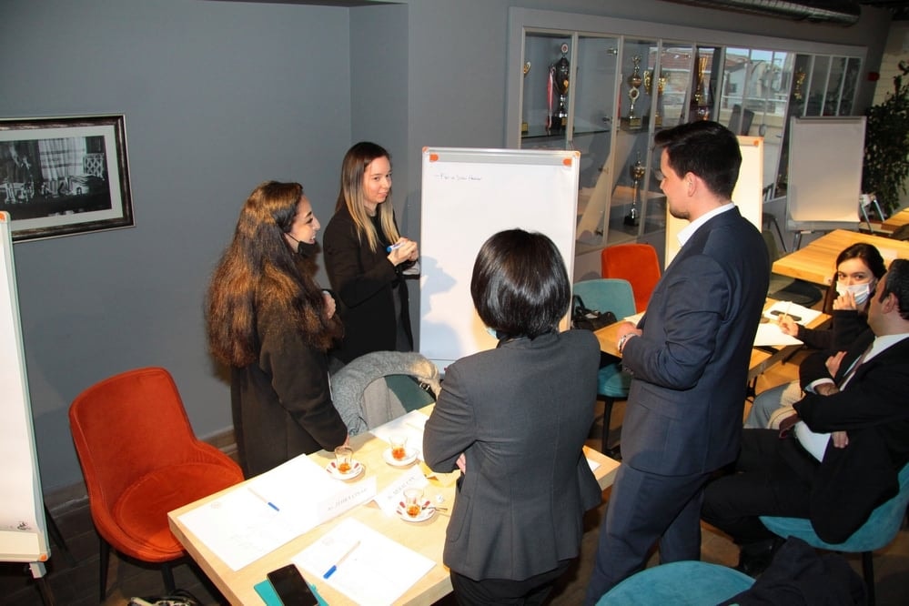 Genç Avukatlara Menti Eğitimi Verildi - 10