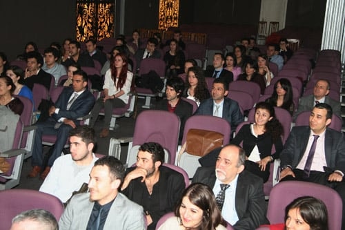 27. Dönem Hukuk İngilizcesi Ve Terminolojisi Derslerini Tamamlayan Avukat Ve Stajyer Avukatlara Katılım Belgeleri Verildi - 25