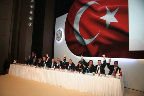 Ümit Kocasakal İstanbul Barosu Başkanlığına Yeniden Seçildi 

 - 171