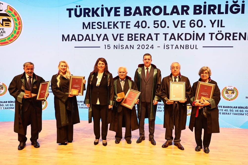 Meslekte 40, 50 ve 60 Yılını Dolduran Meslektaşlarımıza Plaket Verildi - 159