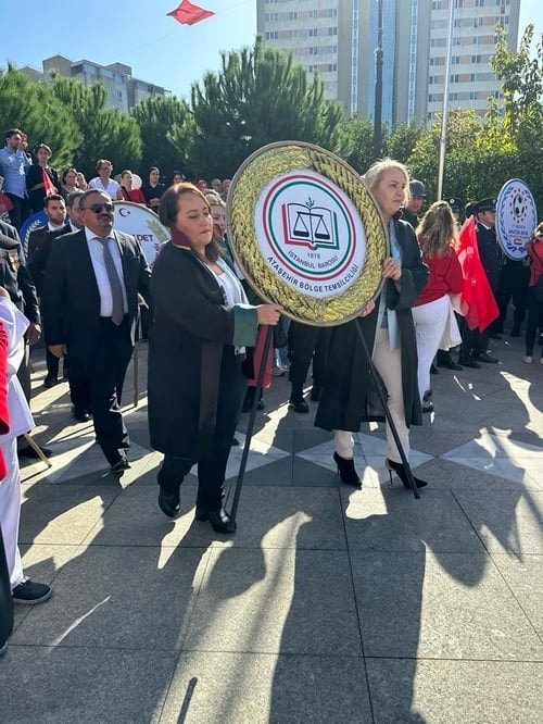 Başkanımız Av. Filiz Saraç, Yönetim Kurulu Üyelerimiz ve Meslektaşlarımız 29 Ekim Cumhuriyet Bayramı Törenine Katıldı - 7