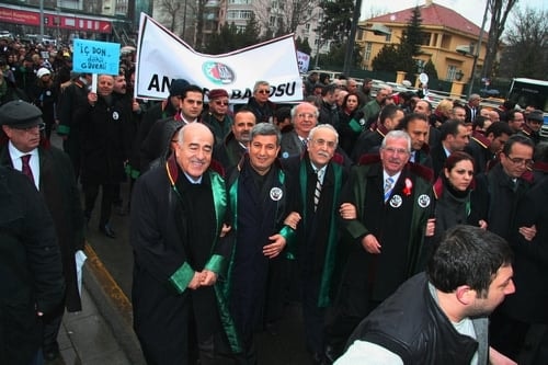 Polis Devleti Değil Hukuk Devleti

 - 73