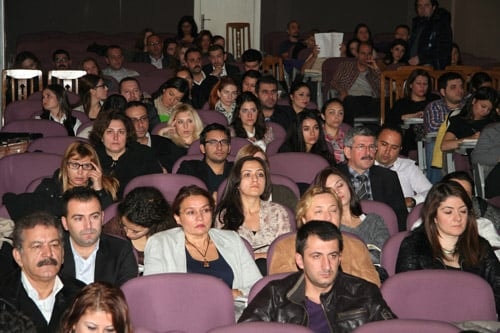 “Kadın Hakları Ve Aile İçi Şiddet” Konulu Sertifika Programı Devam Ediyor

 - 5