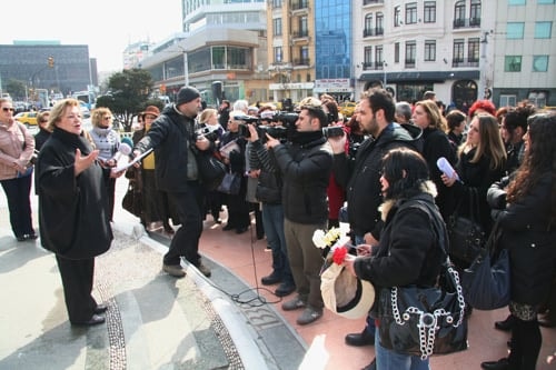 Kadını Ve Erkeği Eşit Bir Türkiye Çağdaştır

 - 24
