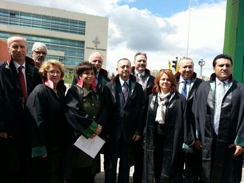 İstanbul Barosu Adalet Nöbetinde...
 - 2