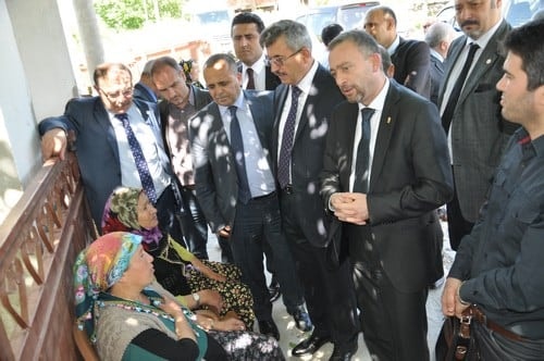 İstanbul Barosu Başkan Ve Yönetim Kurulu Üyeleri, Acıyı Paylaşmak, İncelemelerde Bulunmak İçin Soma’Daydı

 - 71