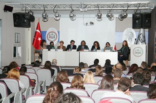 Sosyal Paylaşım Ağları Ve İnternet Korsanlığı
 - 17