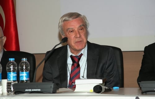 Hukuk Eğitimi Büyük Bir Kaosa Sürüklenmiştir - 87