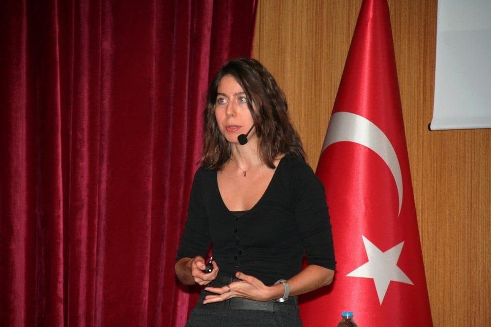 Sağlık Teknolojileri ve Hukuk Konferansı - 93