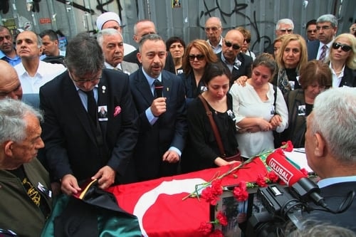 Av. Cengiz Kayıtmazer Son Yolculuğuna Uğurlandı
 - 41