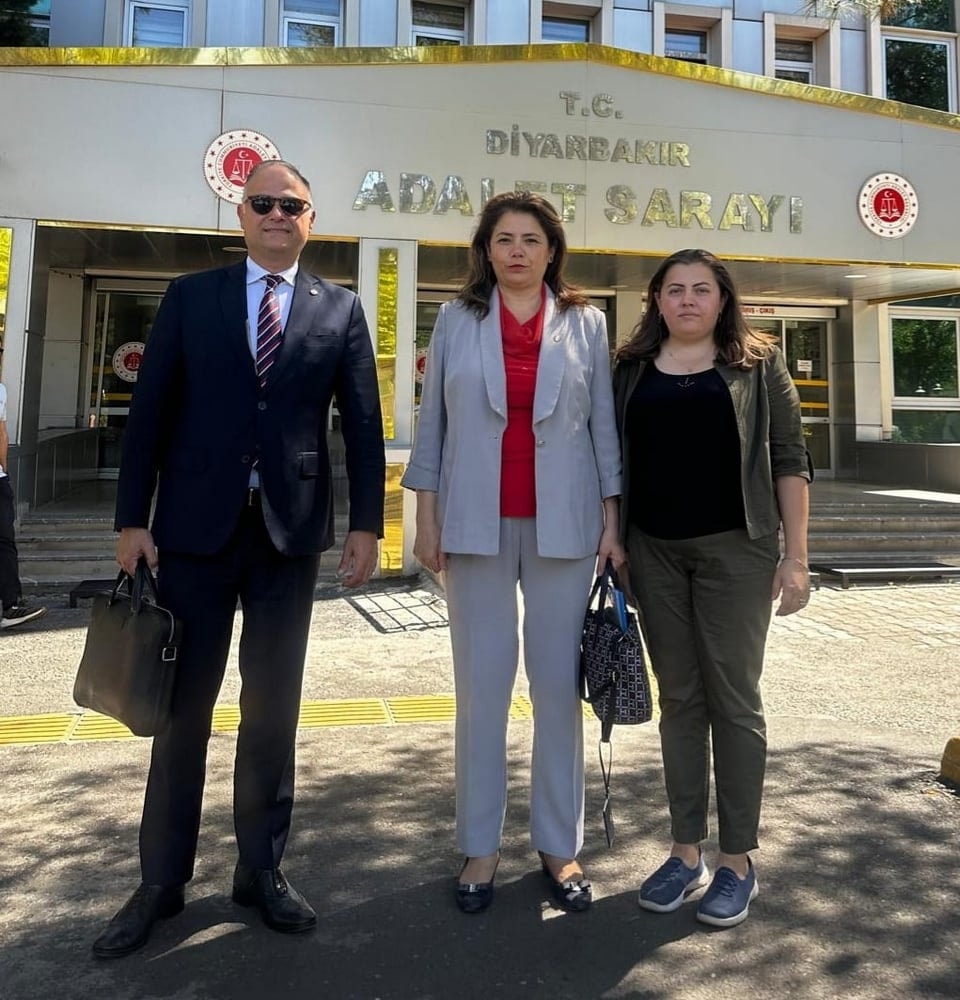 İstanbul Barosu Başkan ve Yöneticileri Tahir Elçi Cinayeti Davasinin Karar Duruşmasına Katıldı - 1