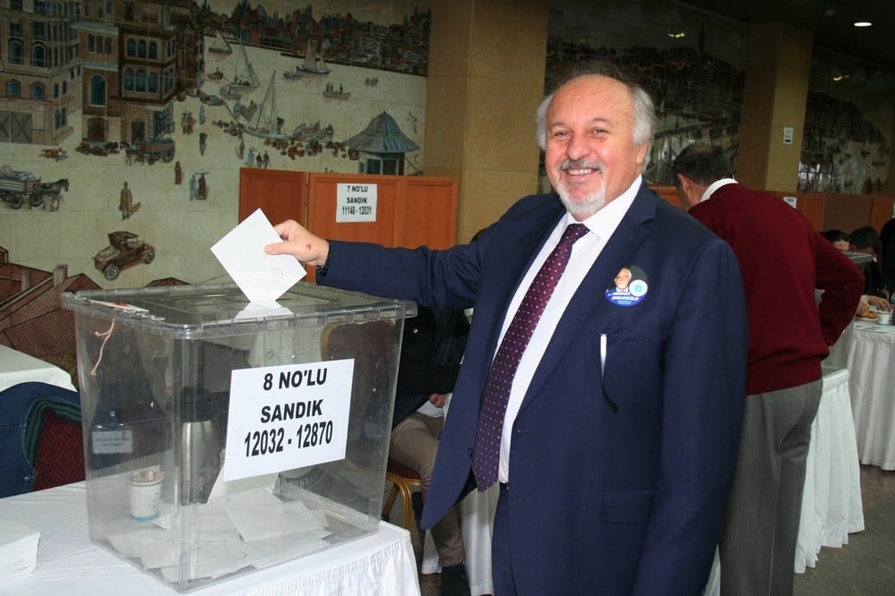 Başkan Durakoğlu Güven Tazeledi - 386