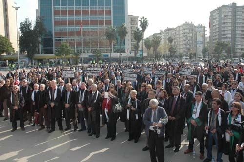 Savunma Susturulamaz Mitingi Yapıldı

 - 15