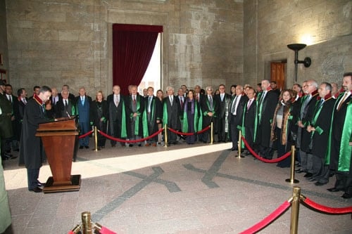 İstanbul Barosu Heyeti Anıtkabir’De Ata’Nın Huzurunda

 - 9