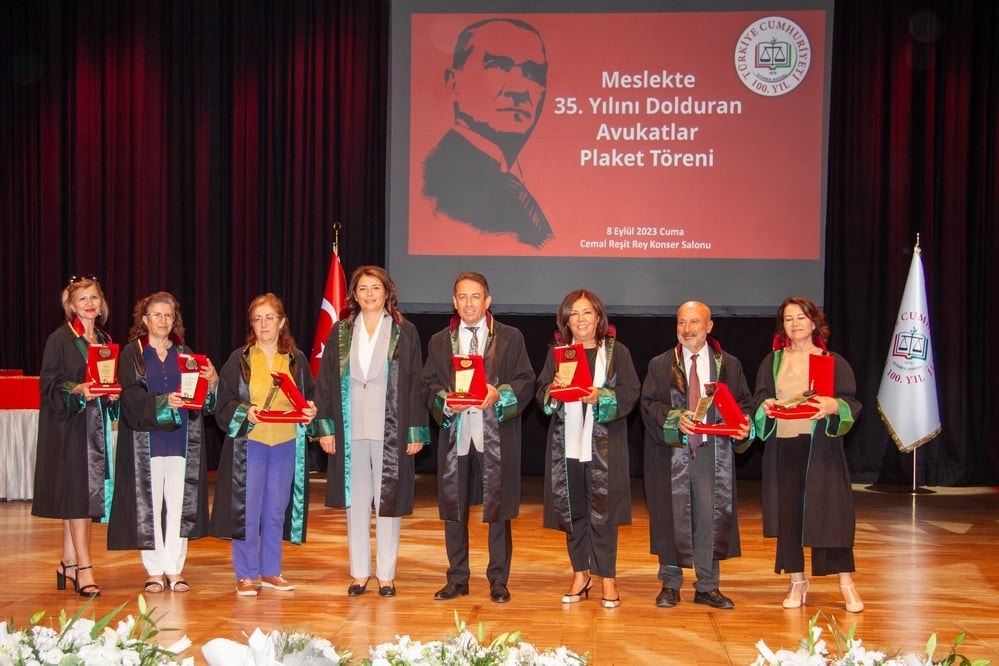 Meslekte 25, 30 ve 35 Yılını Dolduran Meslektaşlarımıza Plaket Verildi - 12