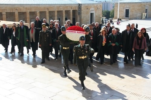 İstanbul Barosu Heyeti Anıtkabir’De Ata’Nın Huzurunda

 - 21