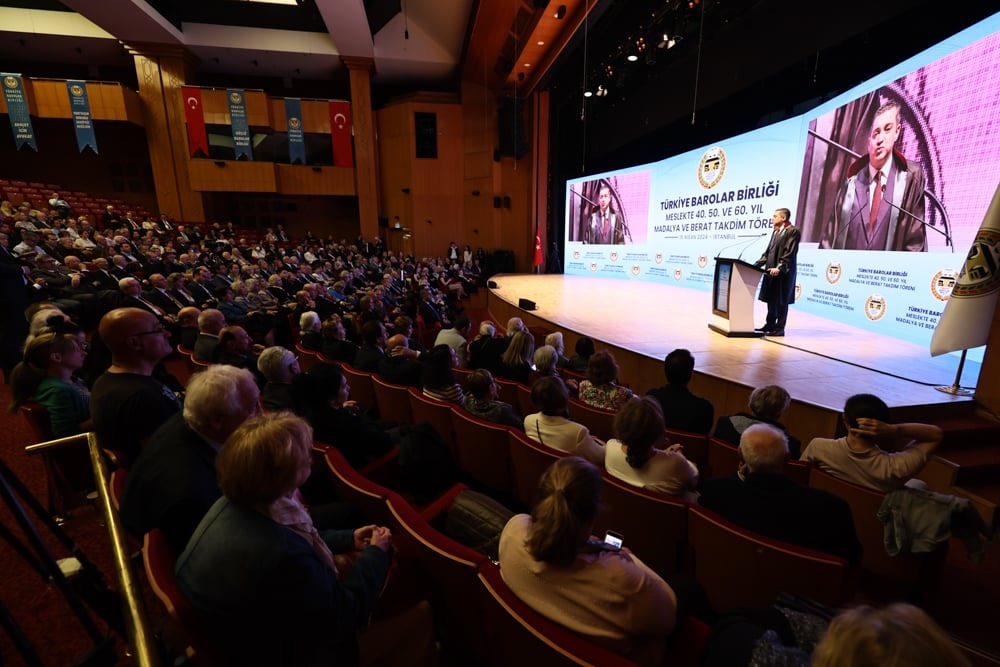 Meslekte 40, 50 ve 60 Yılını Dolduran Meslektaşlarımıza Plaket Verildi - 31