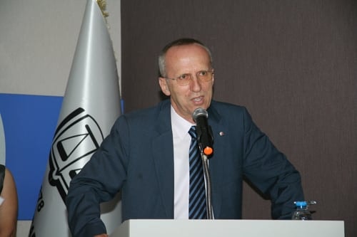 Hukuk Ve Tıp Mensupları Arasında Ortak Dil
 - 15