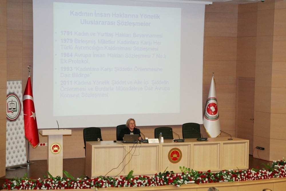 Kadın Hakları ve Aile İçi Şiddet” Konulu Sertifika Programı Devam Ediyor - 93