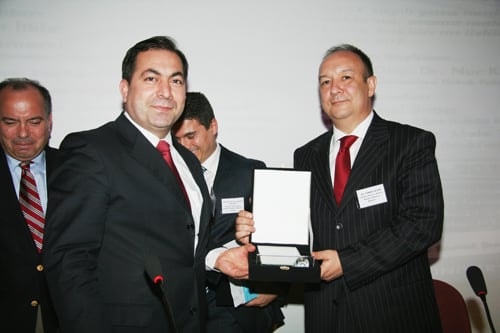 Sosyal Ağlar Ve İnternet Özgürlükçü Anlayışla Düzenlenmeli
 - 40