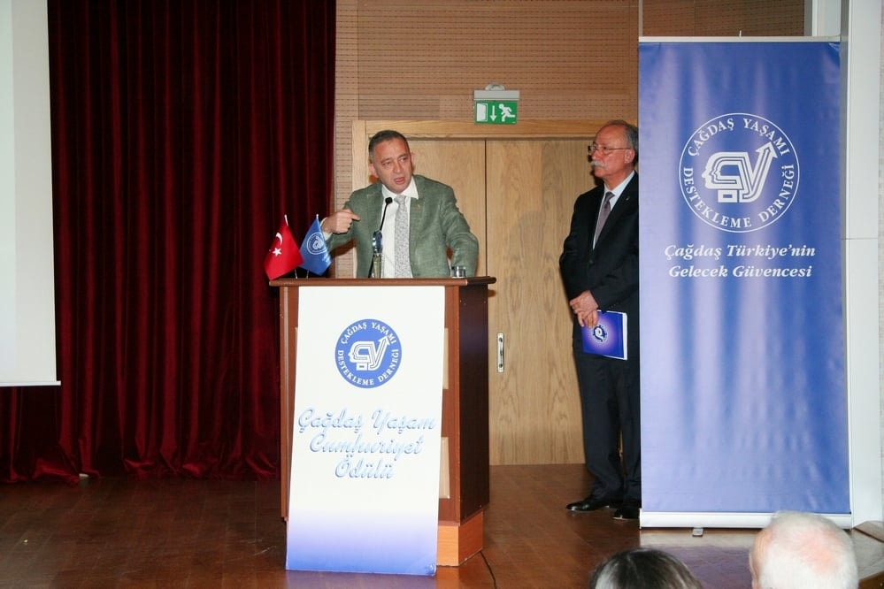 Çağdaş Yaşam Cumhuriyet Ödülü Ümit Kocasakal’a Verildi - 105