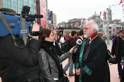 5 Nisan Avukatlar Gününü Kutlamıyoruz

 - 24