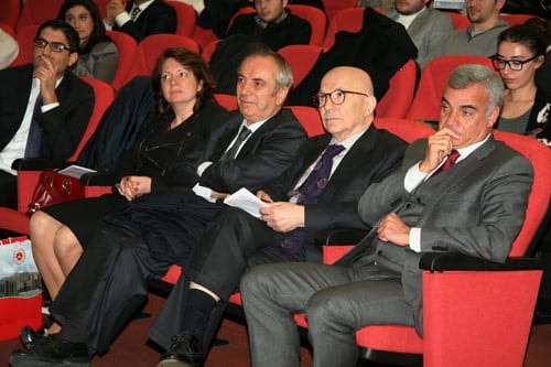 Hukuk Eğitimi Büyük Bir Kaosa Sürüklenmiştir - 76