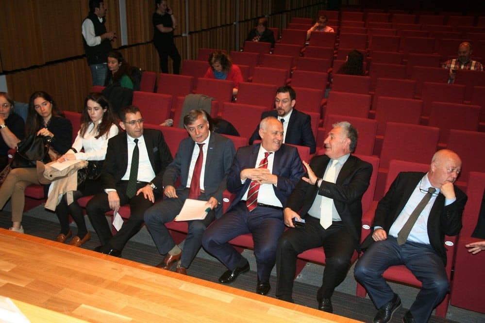 Avrupadaki Geçiş Ücretleri Ve Kota Kısıtlamaları Konusundaki Hukuki Mücadele ve Avrupa Birliği İlişkileri - 2