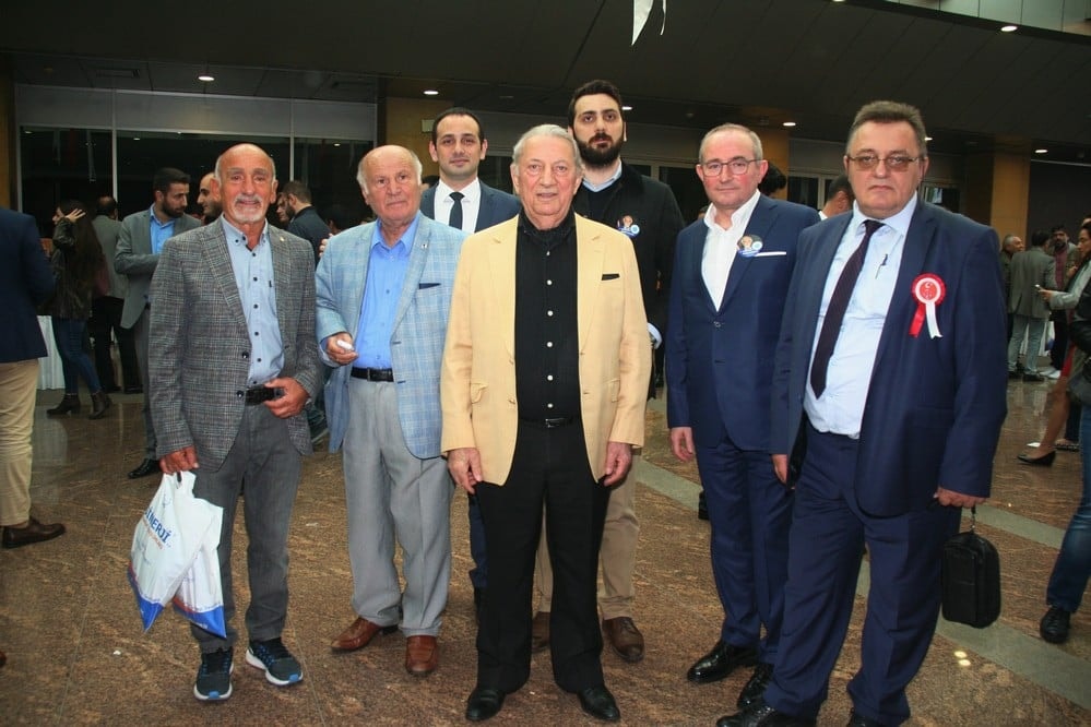 Başkan Durakoğlu Güven Tazeledi - 558