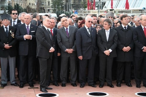 Atamızı Anıyoruz

 - 3