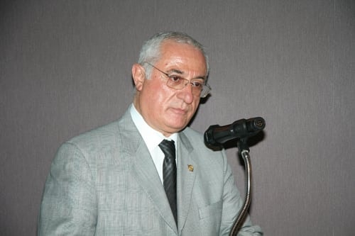 İngilizce Derslerini Tamamlayan
Katılımcılara Belgeleri Verildi - 4