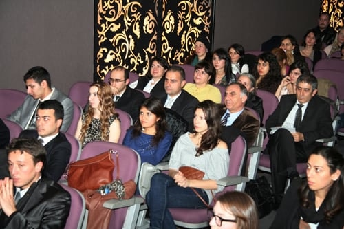 20. Dönem Hukuk İngilizcesi Ve Terminolojisi 
Derslerini Tamamlayanlara 
Katılım Belgeleri Verildi
 - 3