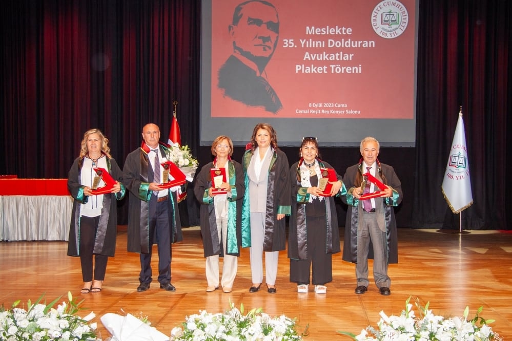 Meslekte 25, 30 ve 35 Yılını Dolduran Meslektaşlarımıza Plaket Verildi - 16