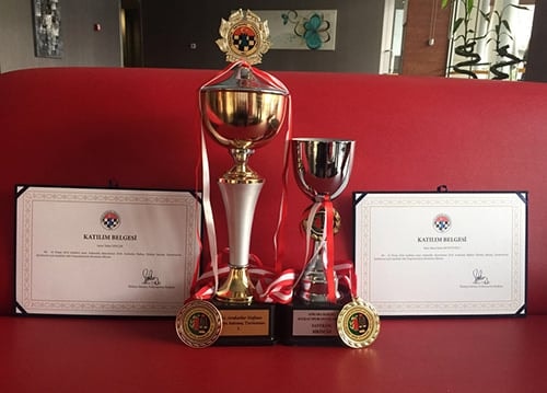 İstanbul Barosu Takımı Satrançta Şampiyon
 - 4