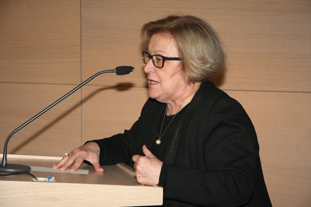 Kadın Hakları ve Aile İçi Şiddet” Konulu Sertifika Programı Devam Ediyor - 18