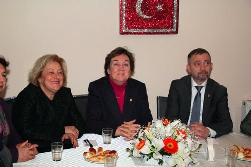 Mahmut Esat Bozkurt Hukuk Ödülü Prof. Dr. Aysel Çelikel’E Verildi
 - 3