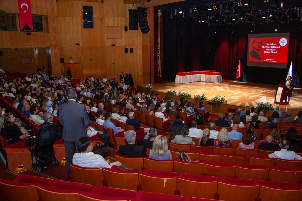 Meslekte 25, 30 ve 35 Yılını Dolduran Meslektaşlarımıza Plaket Verildi - 9