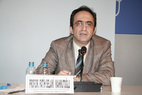 Türkiye’De Hukuku Algılama
Sorunu Yaşanıyor - 16