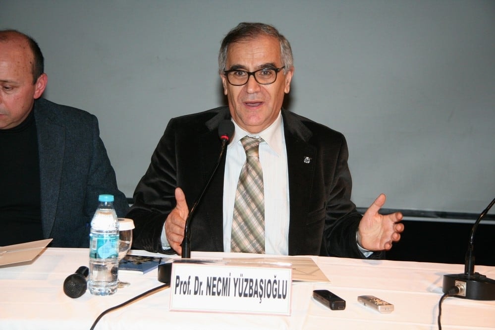 Hukuksal Gerçeklikler Bağlamında Anayasa Değişikliği - 80