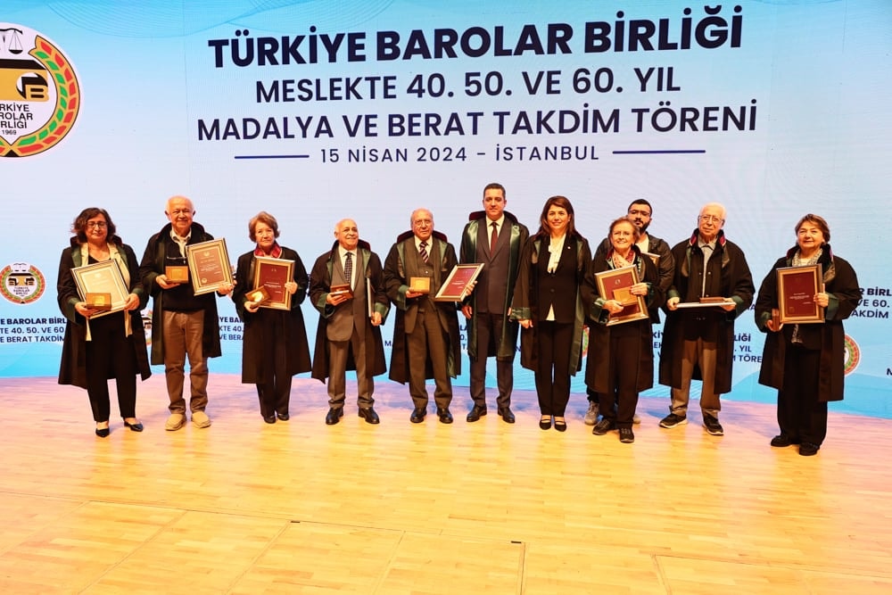 Meslekte 40, 50 ve 60 Yılını Dolduran Meslektaşlarımıza Plaket Verildi - 158