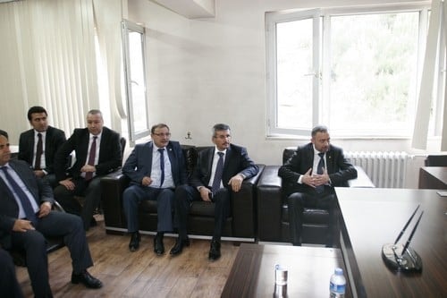 İstanbul Barosu Başkan Ve Yönetim Kurulu Üyeleri, Acıyı Paylaşmak, İncelemelerde Bulunmak İçin Soma’Daydı

 - 31