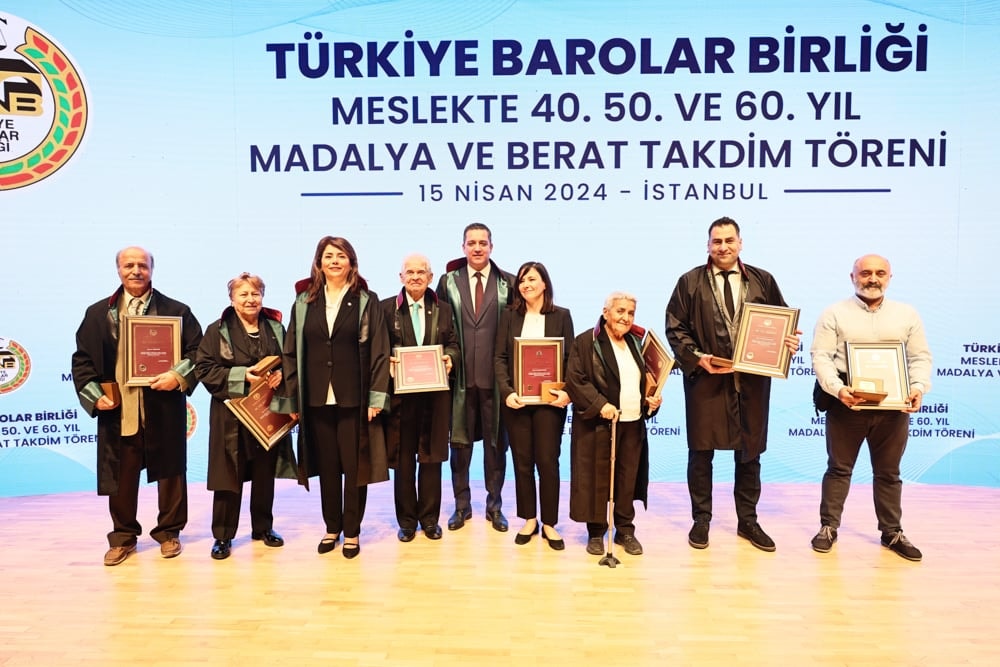 Meslekte 40, 50 ve 60 Yılını Dolduran Meslektaşlarımıza Plaket Verildi - 74