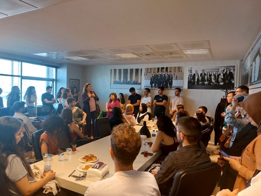 İstanbul Barosu Başkanı Av. Filiz Saraç, Hukuk Fakültesi Öğrencileriyle Buluştu - 4