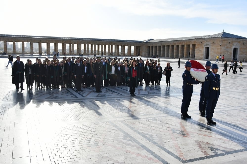 İstanbul Barosu Cumhuriyetimizin 100. Yılında Anıtkabir’de ATAMIZIN Huzurunda - 6