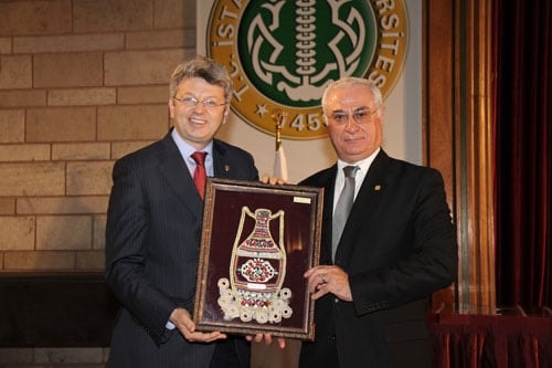 İstanbul Barosu 132. Kuruluş Yıldönümü Ve 
5 Nisan Avukatlar Günü
Etkinliklerle Kutlanmaya Başlandı - 29