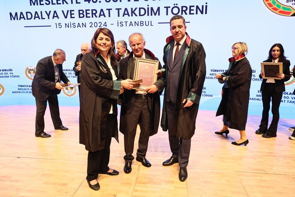 Meslekte 40, 50 ve 60 Yılını Dolduran Meslektaşlarımıza Plaket Verildi - 336