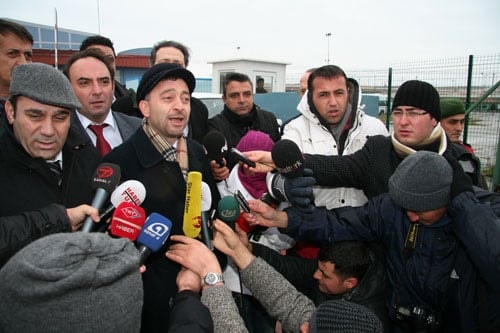 İstanbul Barosu Başkan Ve Yönetim Kurulu Üyeleri
Balyoz Davasına Gözlemci Olarak Katıldı - 4